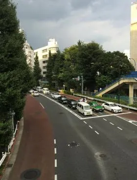 JRE神宮前テラス(旧神宮前テラス)ビルの外観