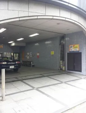 JRE神宮前テラス(旧神宮前テラス)ビルの外観
