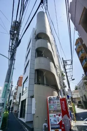 プラザF4ビルの外観