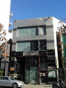 青山MIKIビルの外観
