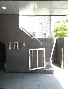 BSビルの外観