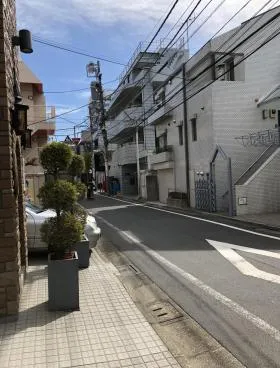 ラミアール神宮前ビルの外観