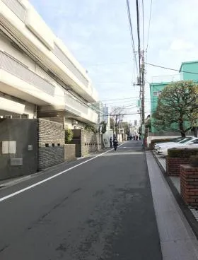 岩動マンションの外観