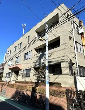 ボヌール表参道ビルの外観