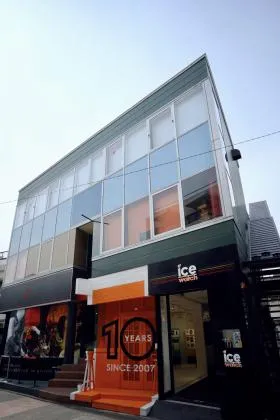 神宮前426ビルの外観