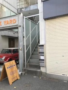 原宿V2ビルの外観