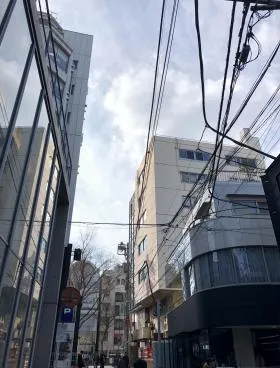 シャンゼリゼ原宿ビルの外観