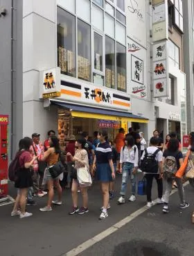 re-belle HARAJUKUビルの外観