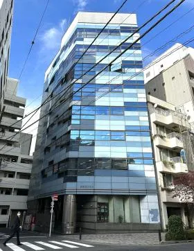 宮崎新川ビルの外観