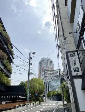 第1タカラビルの外観