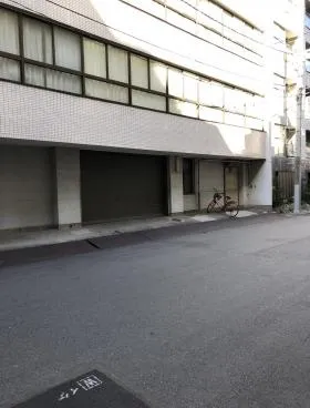 京桜興産ビルの外観