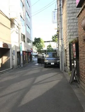 テラアシオス青山ビルの外観