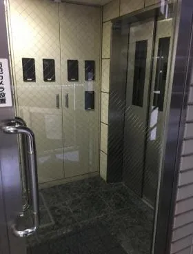 310表参道ビルの外観