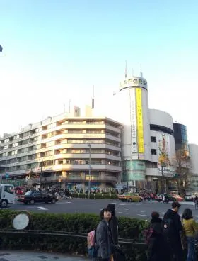 原宿八角館ビルの外観