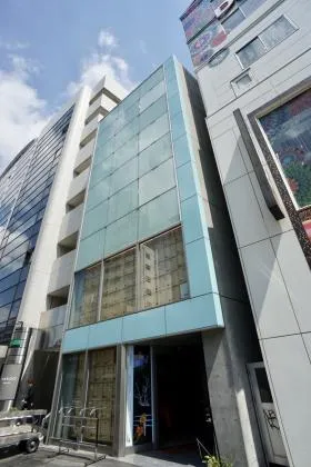 神宮前原ビルの外観