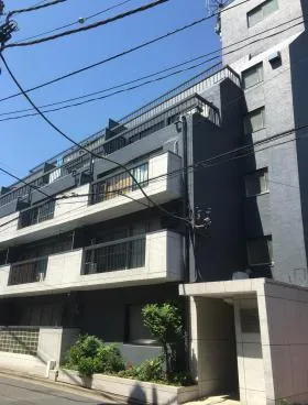 平和マンションの外観