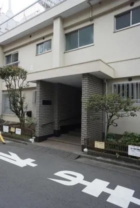 ミサトビルの外観