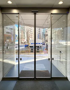 センタークレストビルの外観