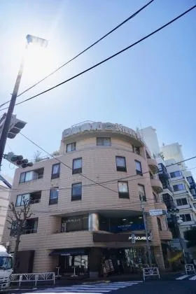 日興パレス千駄ケ谷ビルの外観