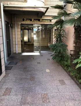 日興パレス千駄ケ谷ビルの外観