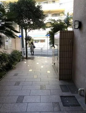 日興パレス千駄ケ谷ビルの外観