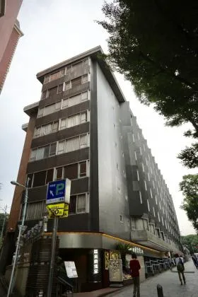 JUNCTION harajuku(旧:コープオリンピア)ビルの外観