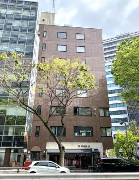アオヤマビルの外観