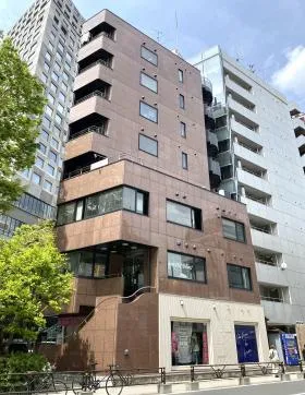 アオヤマビルの外観