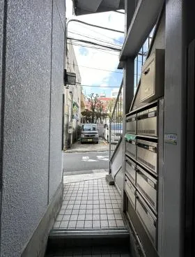 原宿こみやビルの外観