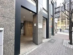 いちご神田小川町ビルの外観