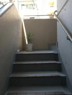 網野ビルの外観