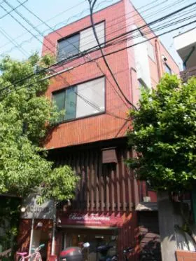 メゾン原宿ビルの外観