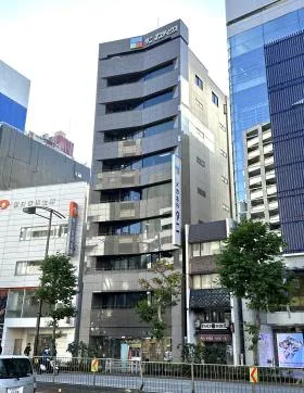 オプティクスビルの外観