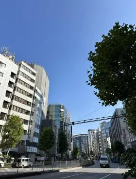 オプティクスビルの外観