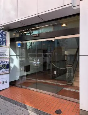 ロータスビルの外観