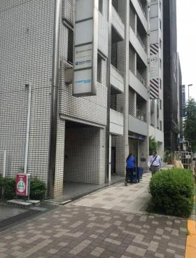 芝シムラビルの外観