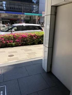 芝シムラビルの外観