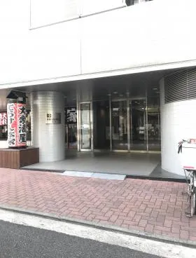 高輪泉岳寺駅前(旧:日石高輪)ビルの外観