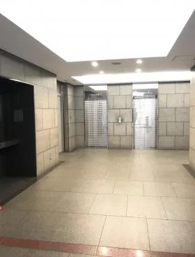 高輪泉岳寺駅前(旧:日石高輪)ビルの外観