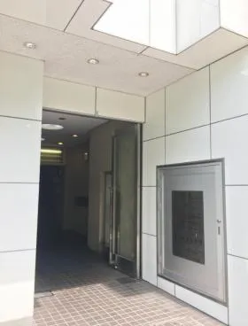 松栄ビルの外観