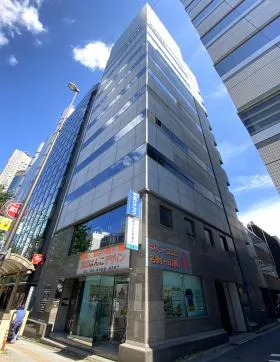 南平台宝来ビルの外観