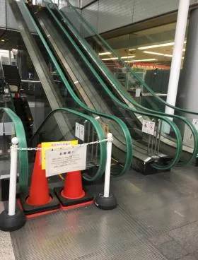スイングビルの外観