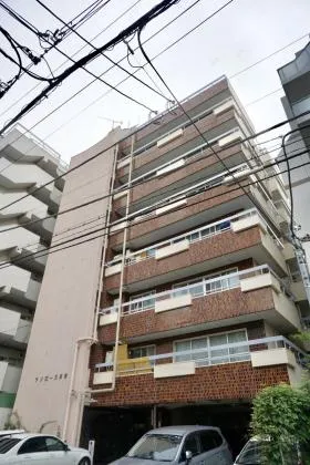 サンローズ原宿ビルの外観