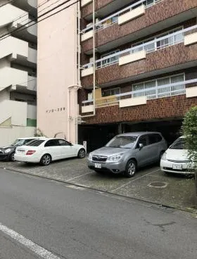 サンローズ原宿ビルの外観