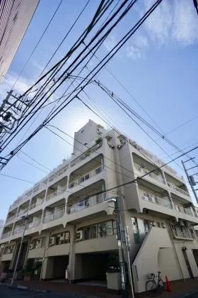 千駄ヶ谷マンハイムビルの外観