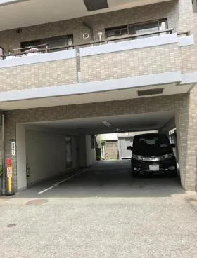 御苑ホームズビルの外観