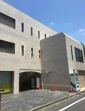 トーエイハイツビルの外観