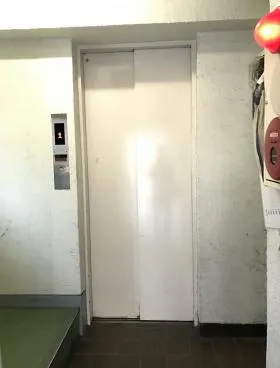 佐一代々木ビルの外観