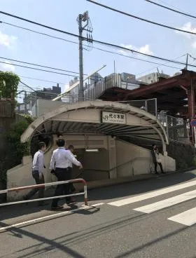 平和ビルの外観