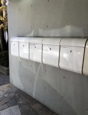 POOLビルの外観